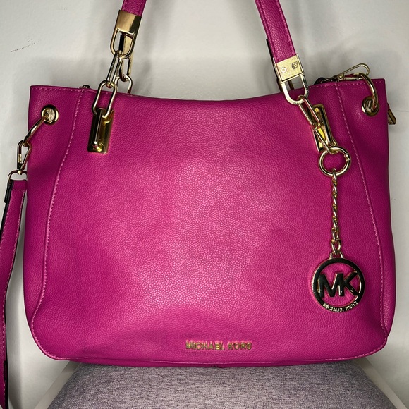 Sold Michl Kors Brooke Medium ShoulderTote - Picture 12 of 16